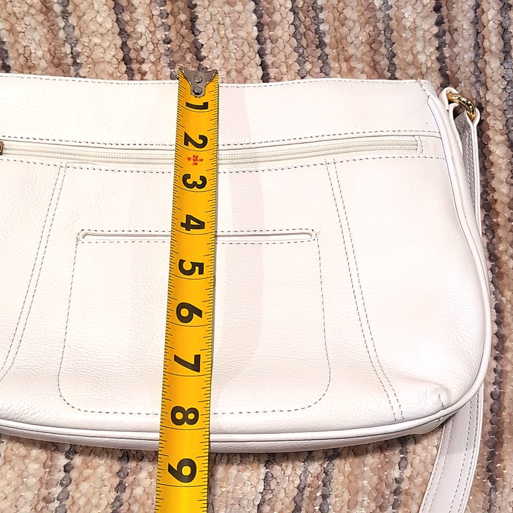 Stone & Co. (Stone Mountain) White Leather Shoulder Bag - Picture 6 of 6